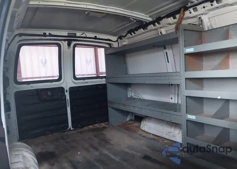 2014 Chevrolet Express 2500 Work Van z USA, uszkodzony, nr VIN 1GCWGFCA6E1198422